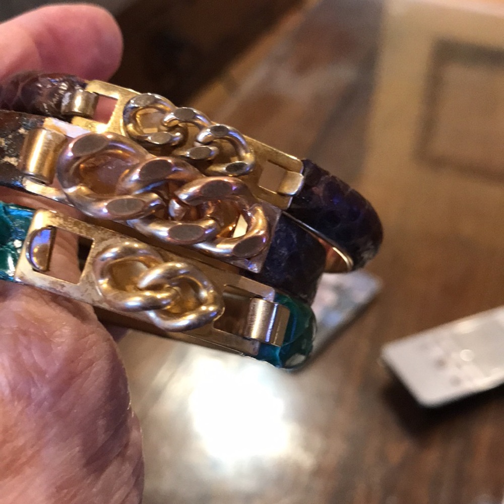 —————SOLD————————VINTAGE BRACELET LEATHER GOLD TONED. - Picture 6 of 7